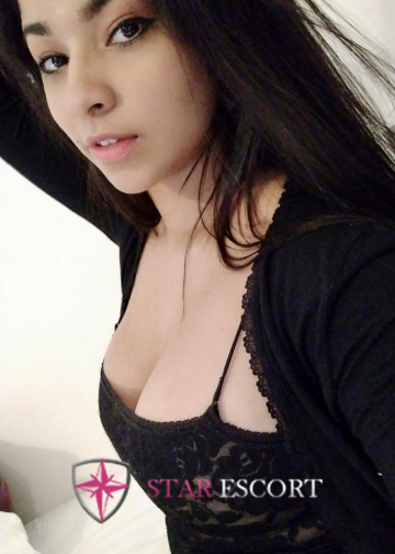 Mia Young Amsterdam Escort Dame